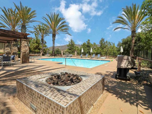 2184 Cosmo Way, San Marcos CA 92078