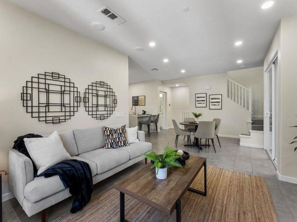 2184 Cosmo Way, San Marcos CA 92078