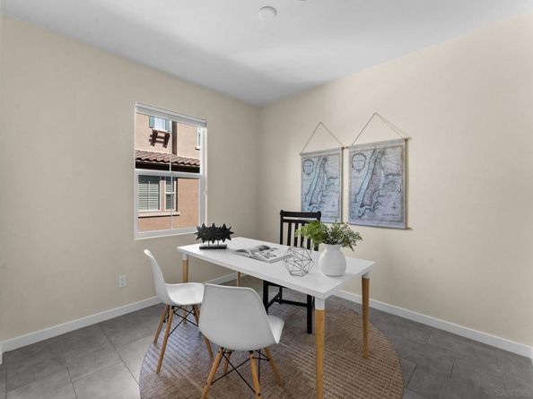 2184 Cosmo Way, San Marcos CA 92078