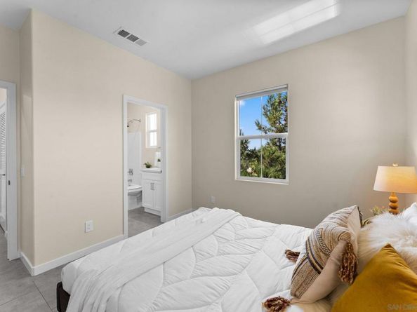 2184 Cosmo Way, San Marcos CA 92078