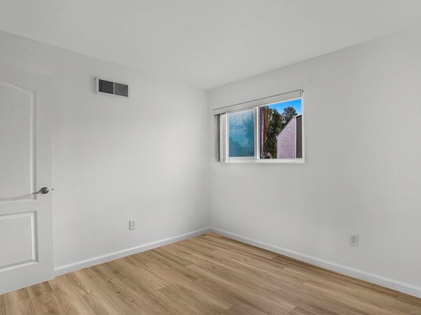 6333 College Grove Way 13106, San Diego CA 92115