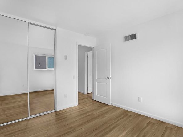 6333 College Grove Way 13106, San Diego CA 92115