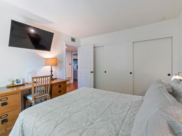 17924 Saint Andrews Dr, Poway CA 92064