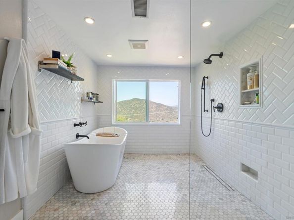 17924 Saint Andrews Dr, Poway CA 92064