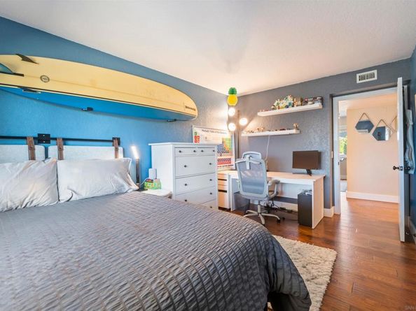 17924 Saint Andrews Dr, Poway CA 92064