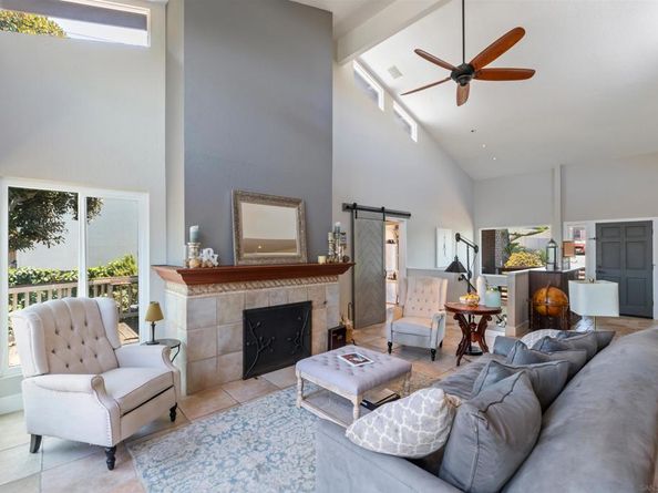 17924 Saint Andrews Dr, Poway CA 92064