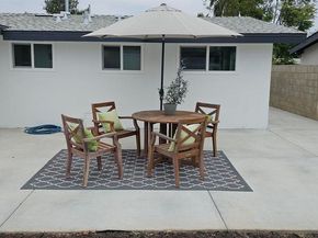 873 Towne Street, Costa Mesa CA 92627