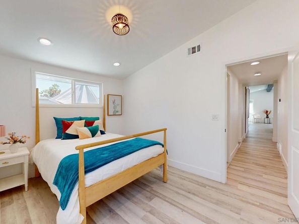 873 Towne Street, Costa Mesa CA 92627