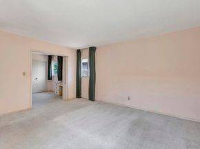 8838 La Jolla Scenic Dr N, La Jolla CA 92037