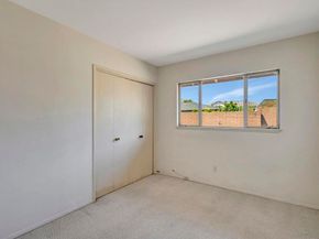 8838 La Jolla Scenic Dr N, La Jolla CA 92037