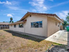 8838 La Jolla Scenic Dr N, La Jolla CA 92037