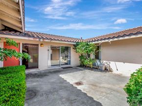 8838 La Jolla Scenic Dr N, La Jolla CA 92037