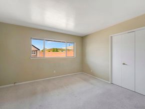 8838 La Jolla Scenic Dr N, La Jolla CA 92037