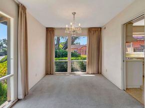 8838 La Jolla Scenic Dr N, La Jolla CA 92037