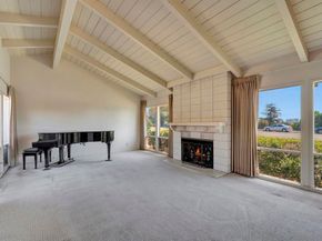 8838 La Jolla Scenic Dr N, La Jolla CA 92037
