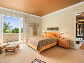 7612 Hillside Dr, La Jolla CA 92037