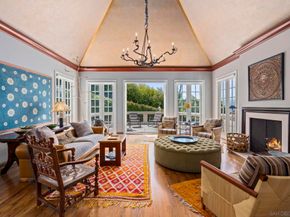 7612 Hillside Dr, La Jolla CA 92037