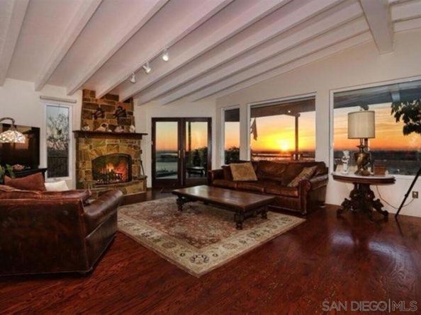 3212 Donley St, San Diego CA 92117