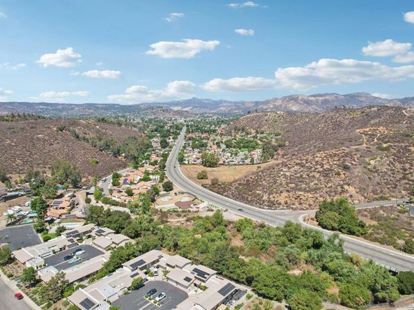 9055 Calle Lucia, Lakeside CA 92040