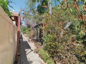 9055 Calle Lucia, Lakeside CA 92040