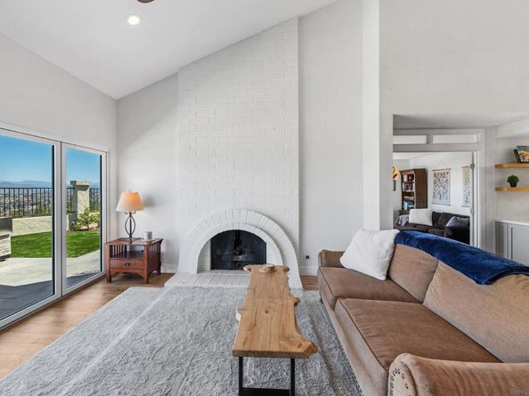 16396 Avenida Suavidad, San Diego CA 92128