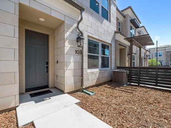 1209 Sunrise Vw 103, San Marcos CA 92078