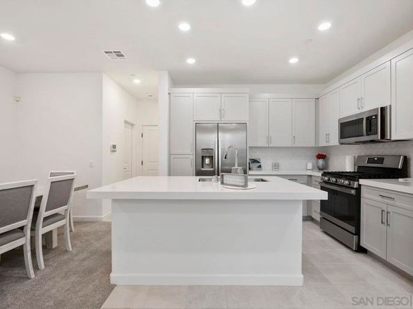 1209 Sunrise Vw 103, San Marcos CA 92078