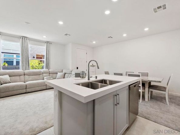 1209 Sunrise Vw 103, San Marcos CA 92078