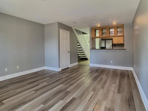 10216 Maya Linda 10, San Diego CA 92126