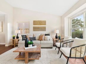 13313 Gabilan Rd, San Diego CA 92128