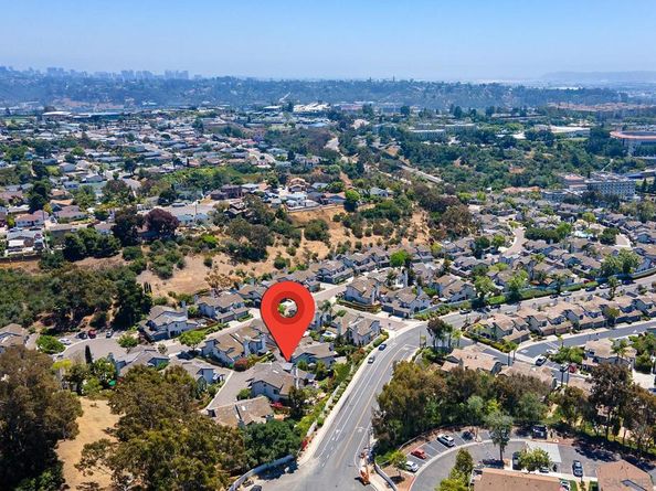 6422 Caminito Listo, San Diego CA 92111