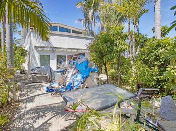 2500 Anniversary Ln, Newport Beach CA 92660