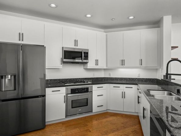 3650 5Th Ave 404, San Diego CA 92103