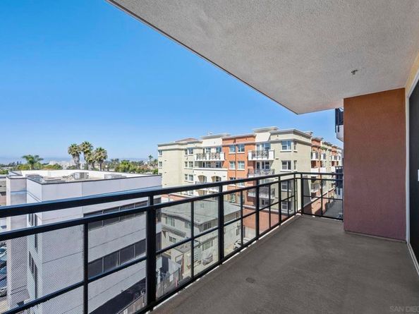 3650 5Th Ave 404, San Diego CA 92103