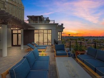 700 W Harbor Dr