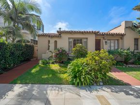 607 Arenas, La Jolla CA 92037