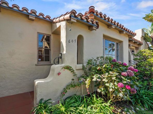 607 Arenas, La Jolla CA 92037