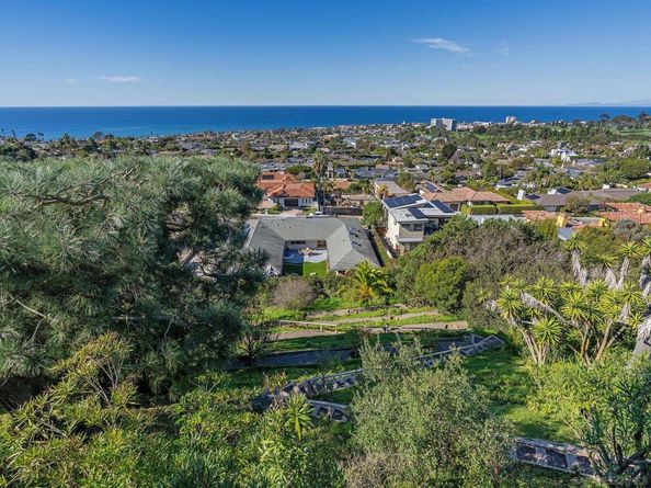 6424 El Camino Del Teatro, La Jolla CA 92037