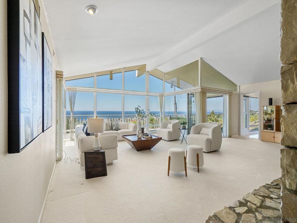 6424 El Camino Del Teatro, La Jolla CA 92037