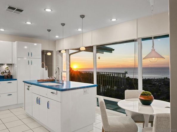 6424 El Camino Del Teatro, La Jolla CA 92037