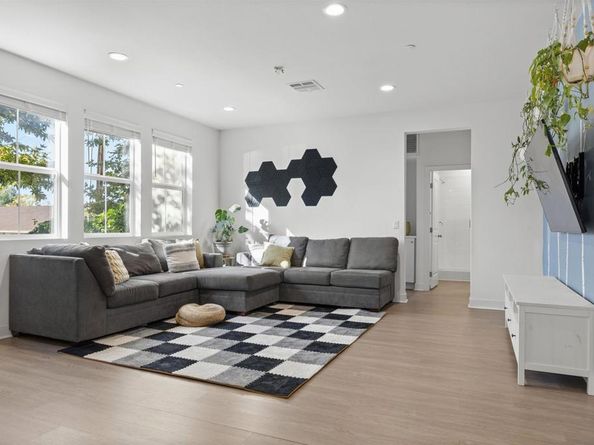 8686 Tobago Lane, Santee CA 92071