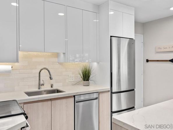 8040 Girard Ave 2, La Jolla CA 92037