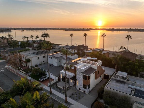 3616 Buena Vista St, San Diego CA 92109