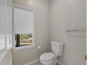 2464 Canyon Creek Rd, Escondido CA 92025