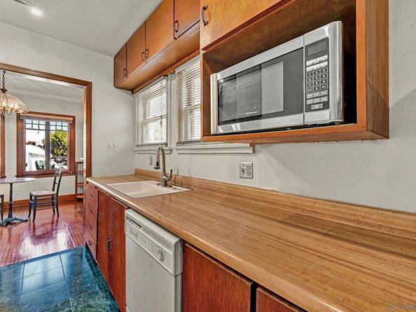 3055 Suncrest, San Diego CA 92116