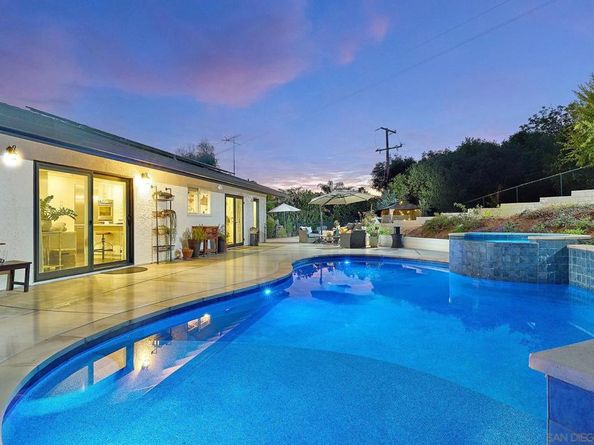 660 Via Rancho Pkwy, Escondido CA 92029