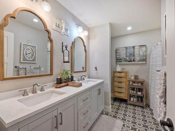 660 Via Rancho Pkwy, Escondido CA 92029