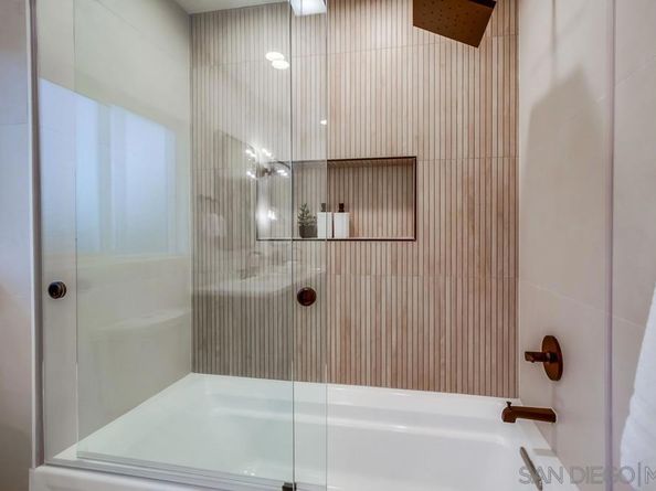 9612 Summit Cir, La Mesa CA 91941