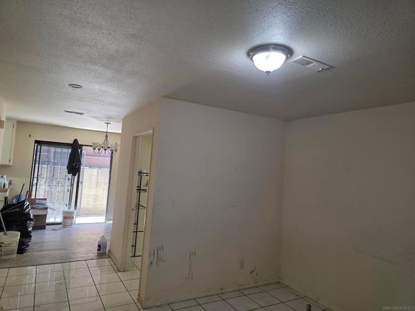 1332 La Tempra Corte, Chula Vista CA 91911