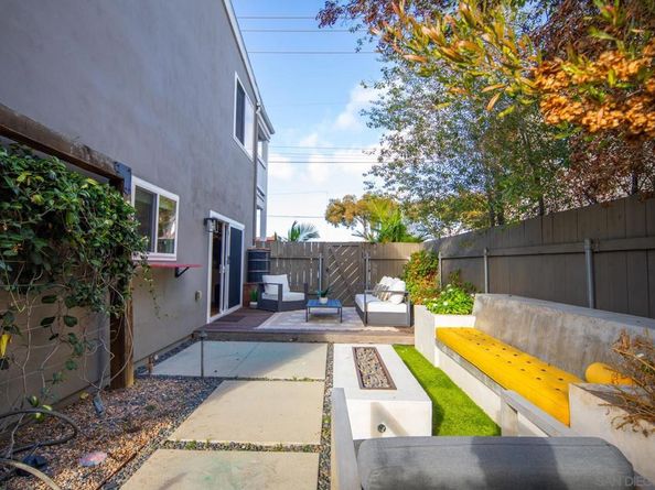 420 1st St, Coronado CA 92118